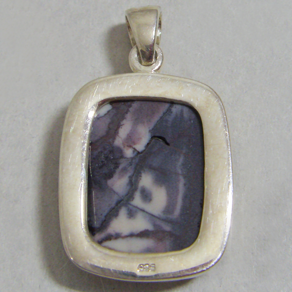 (p1243)Silver rectangular pendant with stone.